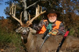 Larry Weishuhn with 200+" whitetail buck